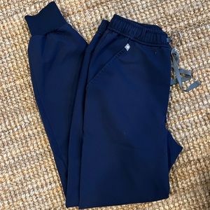Figs navy jogger scrub pants. XS mens
